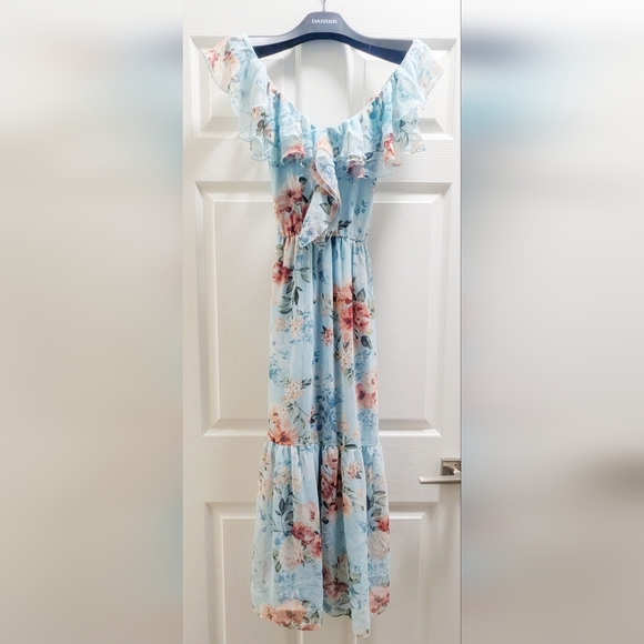 Water Rose Ruffle Dress - Picture 3 of 5